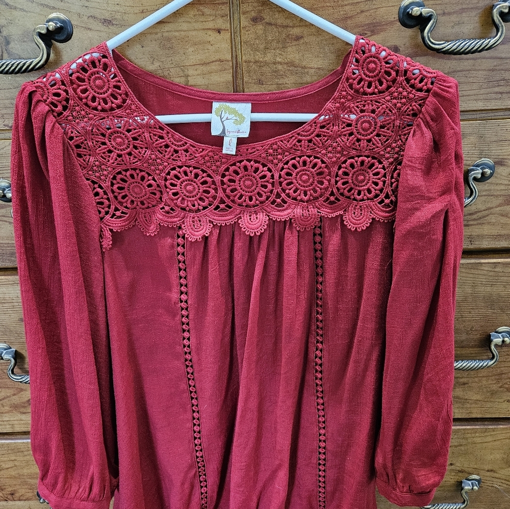 Fig and Flower soft and flowy pretty top. Red.  Size L.  60% Rayon 40%Spandex